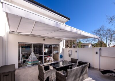 motorised retractable awnings